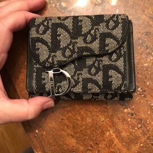 Dior wallet - with many ccards+cash compartments!